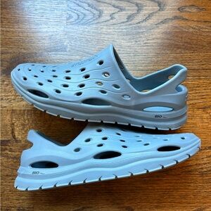 Xtratuf men's riptide slip on sandals lightweight size 10